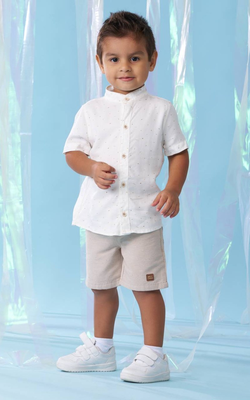 Conjunto Infantil Menino Camisa Branca Pássaros e Bermuda Bege