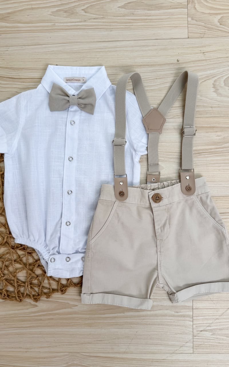 Conjunto Batizado Bebê Menino Bermuda com Suspensório e Body Manga Curta com Gravata Borboleta - Imagem 3
