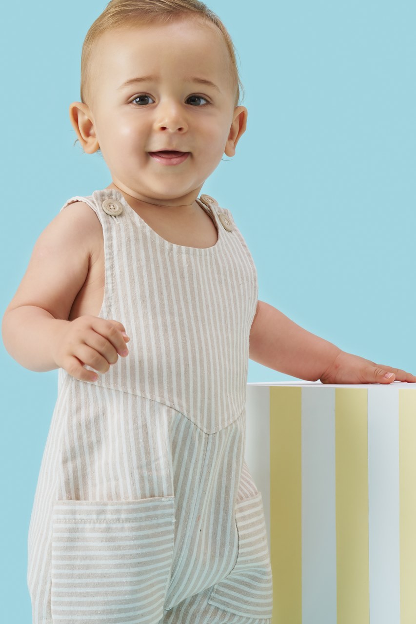 Macacão Jardineira Bebê Menino com Listras Bege - Imagem 2